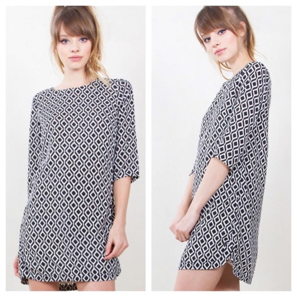 Sugarlips Geo Print Shift Dress Black & White NWT